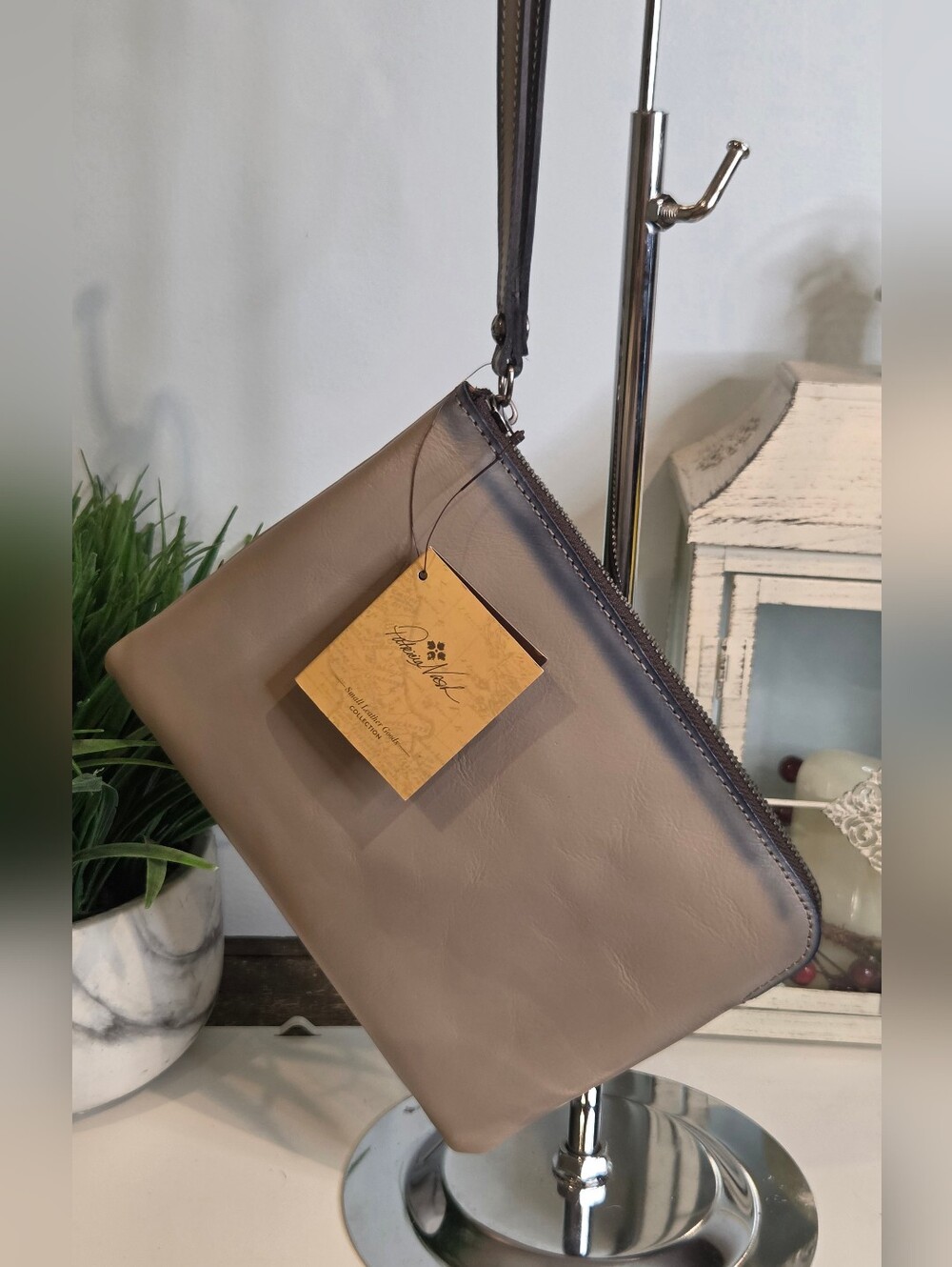 Patricia Nash Cassini Leather Wristlet Stone Grey Distressed Vintage Clutch
